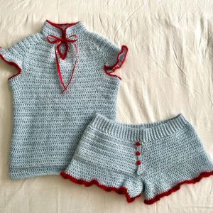 Ruffled crochet set